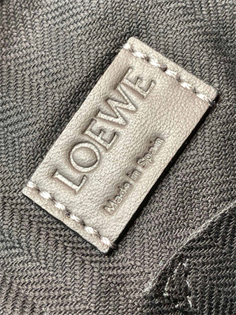 L0ew* xs military messenger bag in soft grained calfskin beige multicolor