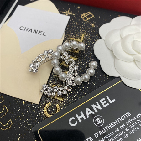 Ch*el brooch 36789