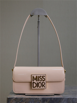 cd miss D*or flap bag patent calfskin nude pink