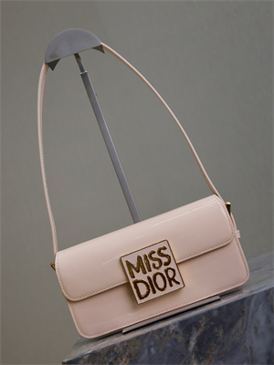 cd miss D*or flap bag patent calfskin nude pink