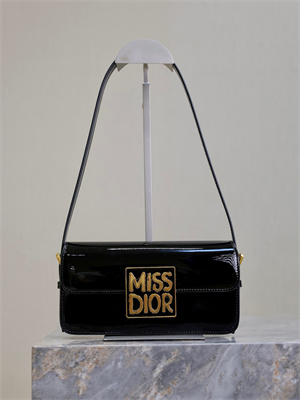 cd miss D*or flap bag patent calfskin black