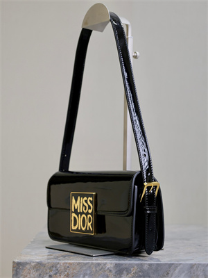 cd miss D*or flap bag patent calfskin black