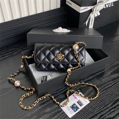 Ch*el flap phone holder with chain shiny lambskin, imitation pearls & gold-tone metal black ap4284