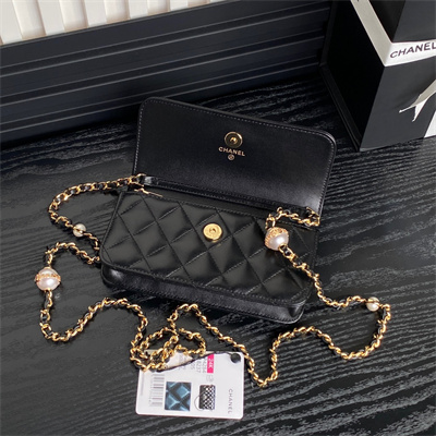 Ch*el flap phone holder with chain shiny lambskin, imitation pearls & gold-tone metal black ap4284