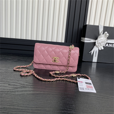 Ch*el clutch with chain lambskin, strass & gold-tone metal pink ap4300