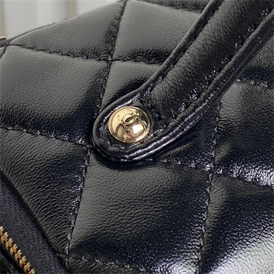 Ch*el vanity case shiny crumpled lambskin & gold-tone metal black as5222