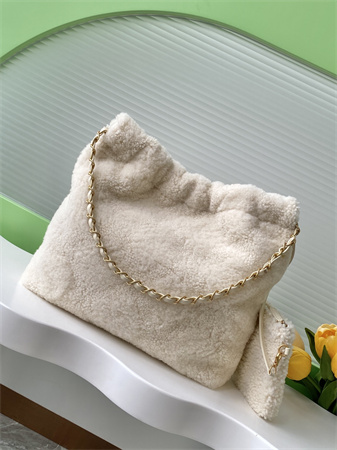 Cha.nel 22 Small Handbag Shearing Wool Gold Tone Metal AS3260