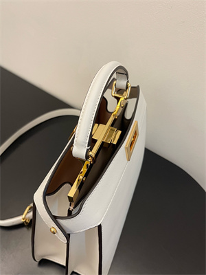 Fen.di PEEKABOO ICONIC ISEEU Medium leather bag White