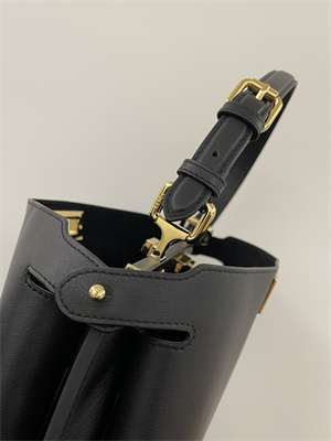 Fen.di Peekaboo Soft Medium Leather Bag Black