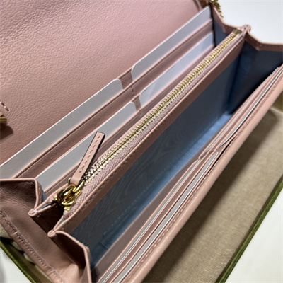 Gu.cci Blondie continental chain wallet Pink Leather 725215
