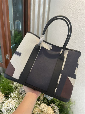Her.mes  Garden Party 36CM Togo Leather and Graffiti Canvas HS