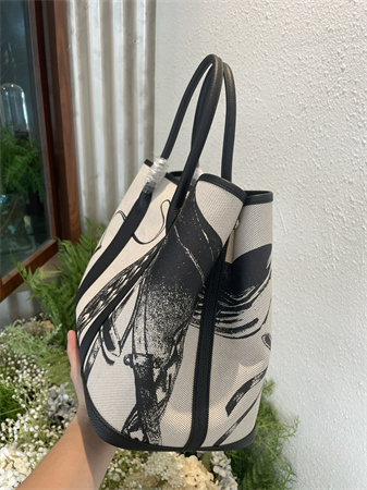 Her.mes  Garden Party 36CM Togo Leather and Graffiti Canvas HS