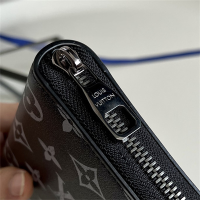 L.V  Zippy Wallet Brushed Monogram cowhide leather Black/White M11710