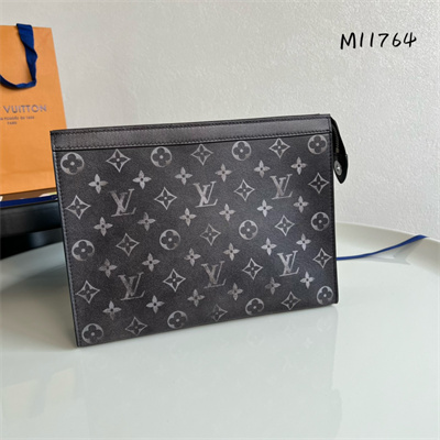 L.V Pochette Voyage MM Brushed Monogram cowhide leather Black/White M11764