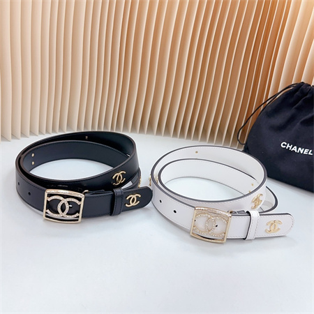Ch*el belts in calfskinn 30mm in black/white