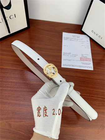 G*u*i belts in white calfskin 20mm gold/silver hardware