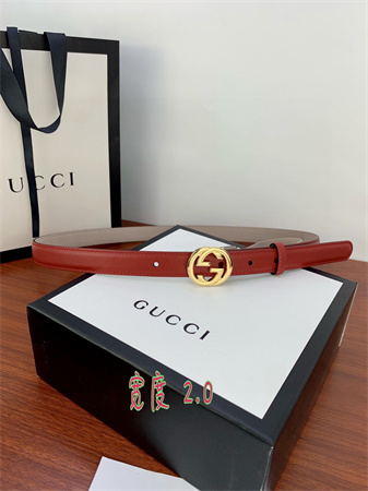 G*u*i belts in red calfskin 20mm gold/silver hardware