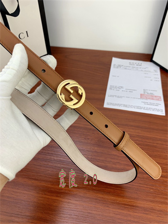 G*u*i belts in brown calfskin 20mm gold/silver hardware