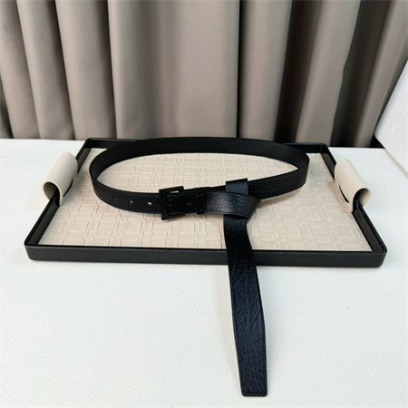 Y*L belts in grained leather 30mm black hardware black