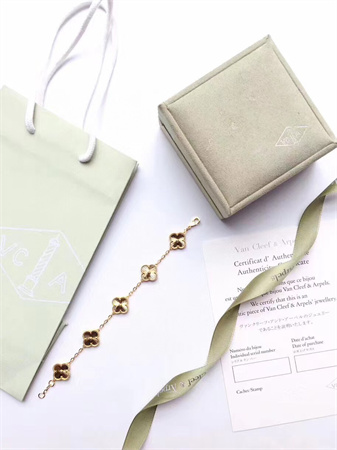 V*N CL*F & arpels bracelets  37507