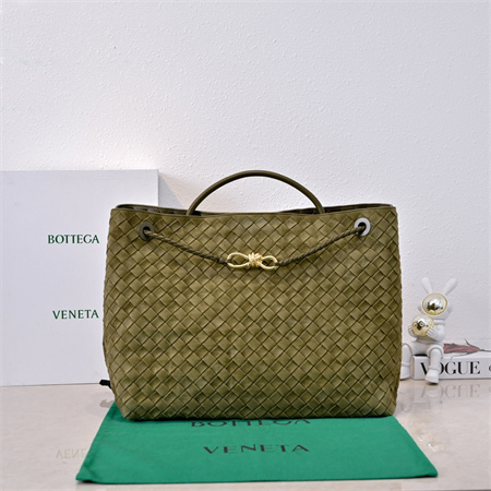 BV Large Andiamo Top handle bag Suede Olive