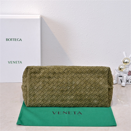 BV Large Andiamo Top handle bag Suede Olive