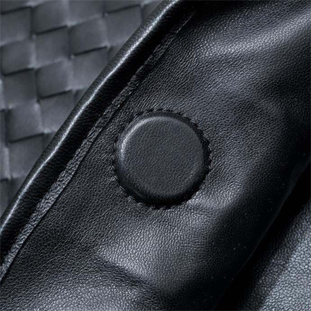 BV Large Hop Shoulder Bag In Calfskin Black