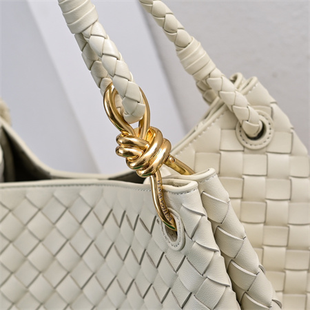 BV Large Parachute Shoulder Bag In Lambskin Sault