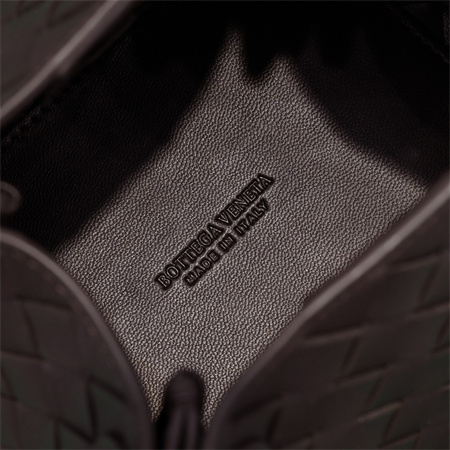 BV Small Parachute Shoulder Bag In Lambskin Fondant