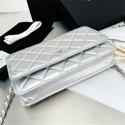 Ch*el wallet on chain lambskin silver tone metal silver ap0250