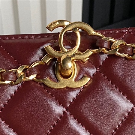 Ch*el clutch shiny lambskin & gold-tone metal burgundy as5203
