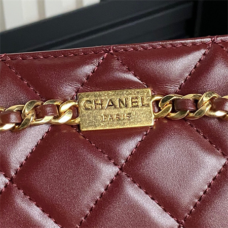 Ch*el clutch shiny lambskin & gold-tone metal burgundy as5203