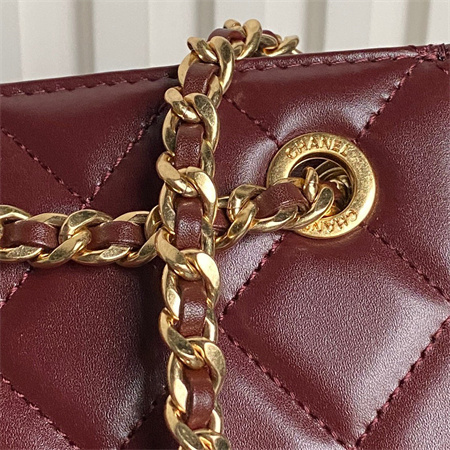 Ch*el clutch shiny lambskin & gold-tone metal burgundy as5203