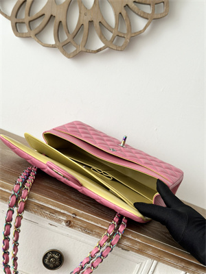 Cha.nel Medium Classic Flap Bag Lambskin Iridescent Metal Pink/Yellow 01112