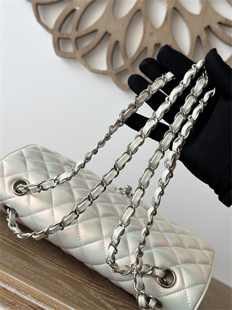 Ch*el medium classic flap bag iridescent lambskin silver tone metal white 01112