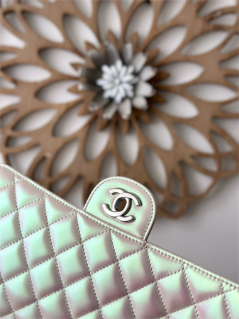 Ch*el medium classic flap bag iridescent lambskin silver tone metal lt beige 01112