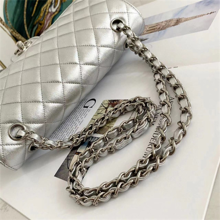 Ch*el medium classic flap bag iridescent lambskin silver tone metal silver 01112