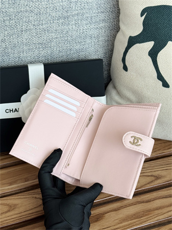 Ch*el passport holder in grained calfskin silver tone metal pink ap3658