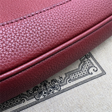 Gu.cci Jackie 1961 Small Shoulder Bag Burgundy Grained Leather 636709