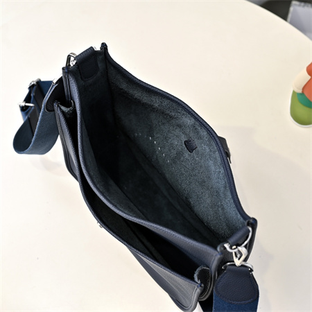 Evelyne III PM Bag In Navy(options)