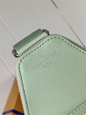 L.V Avenue Slingbag  Monogram Gradient coated canvas Khaki Green M11702