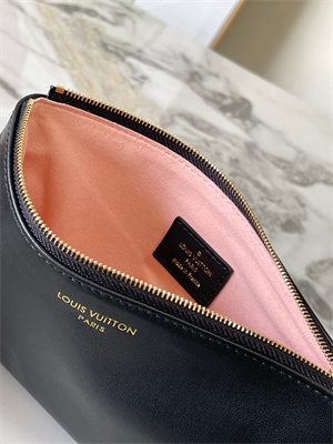 L.V Coussin Coussin Hobo MM Bag Calf Leather Black M12068