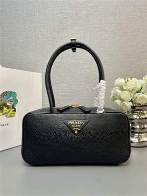 Pra*a medium grained leather top-handle bag black 1bb126