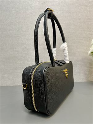 Pra*a medium grained leather top-handle bag black 1bb126