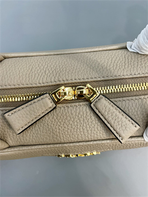 Pra*a medium grained leather top-handle bag beige 1bb126