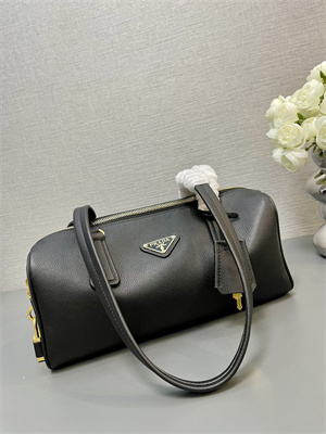 Pra*a medium leather top-handle bag with padlock black 1bb127