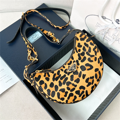 Pra*a arqué leopard print horsehide shoulder bag 1bc194
