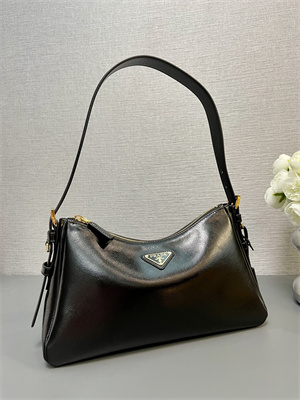 Pra*a aimée medium naplak patent leather shoulder bag black color 1bc229