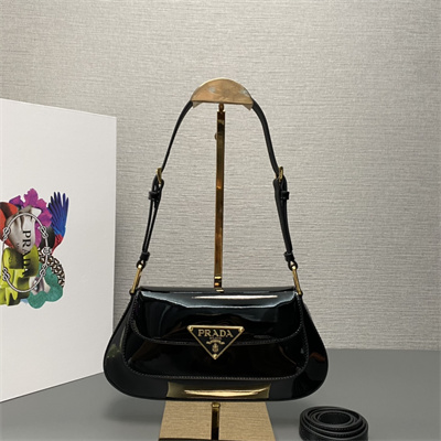 Pra*a patent leather shoulder bag black 1bd345