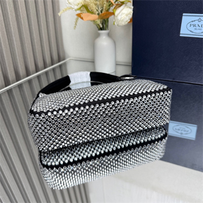 pra*a  re-edition 2000 mini-bag with Di*m*nd black 1ne515